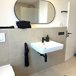 Wohntraum 140qm - 10 Personen - - Naehe Dus & Dortmund & Koeln & Essen Apartment