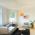 Wohntraum 140qm - 10 Personen - - Naehe Dus & Dortmund & Koeln & Essen