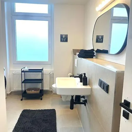 Wohntraum 140qm - 10 Personen - - Naehe Dus & Dortmund & Koeln & Essen Wuppertal