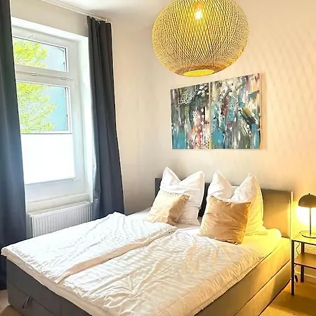 Wohntraum 140qm - 10 Personen - - Naehe Dus & Dortmund & Koeln & Essen Wuppertal