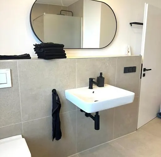 Wohntraum 140qm - 10 Personen - - Naehe Dus & Dortmund & Koeln & Essen Appartement